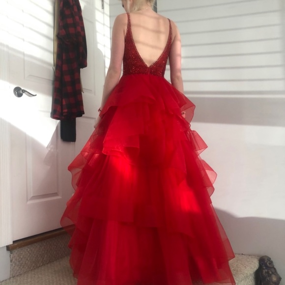 Grad dress - Picture 1 of 3